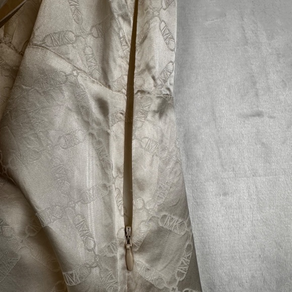 Breathtaking Ivory 100% Silk Blouse Top Christmas Party - Picture 7 of 15